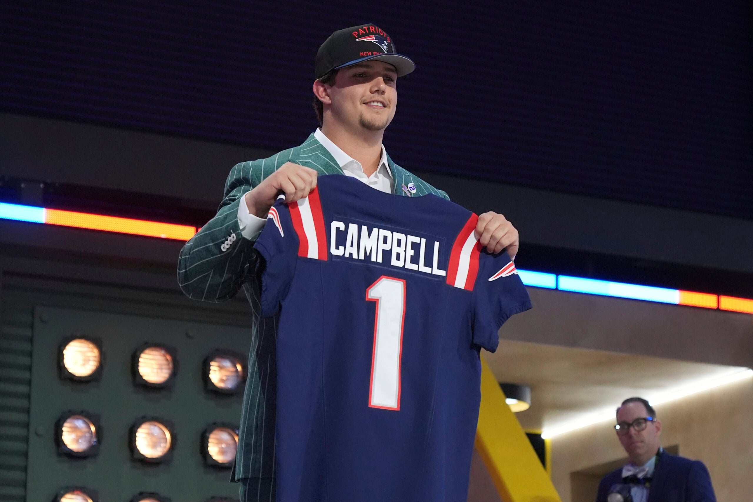 5 things to know about new Patriots offensive tackle Will Campbell