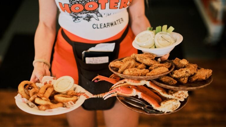 Hooters files for bankruptcy protection