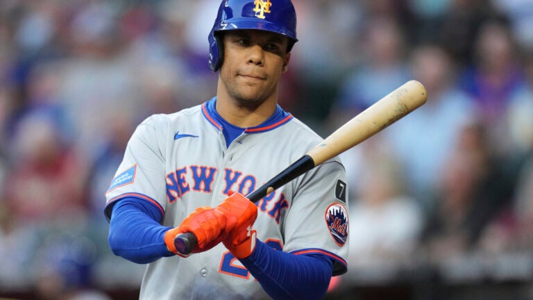 New York Mets' Juan Soto steps in to bat against the Arizona Diamondbacks during the first inning of a baseball game Tuesday, May 6, 2025, in Phoenix.