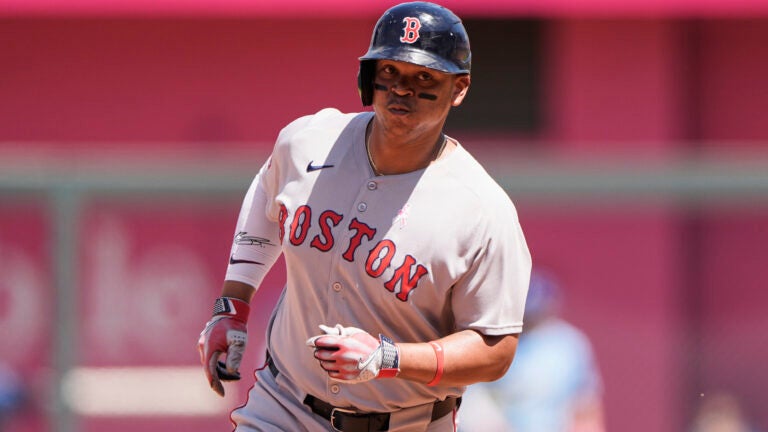 Devers的荷马在2023年的第一次胜利中刺激了Giolito，而Red Sox以3-1击败了皇家队