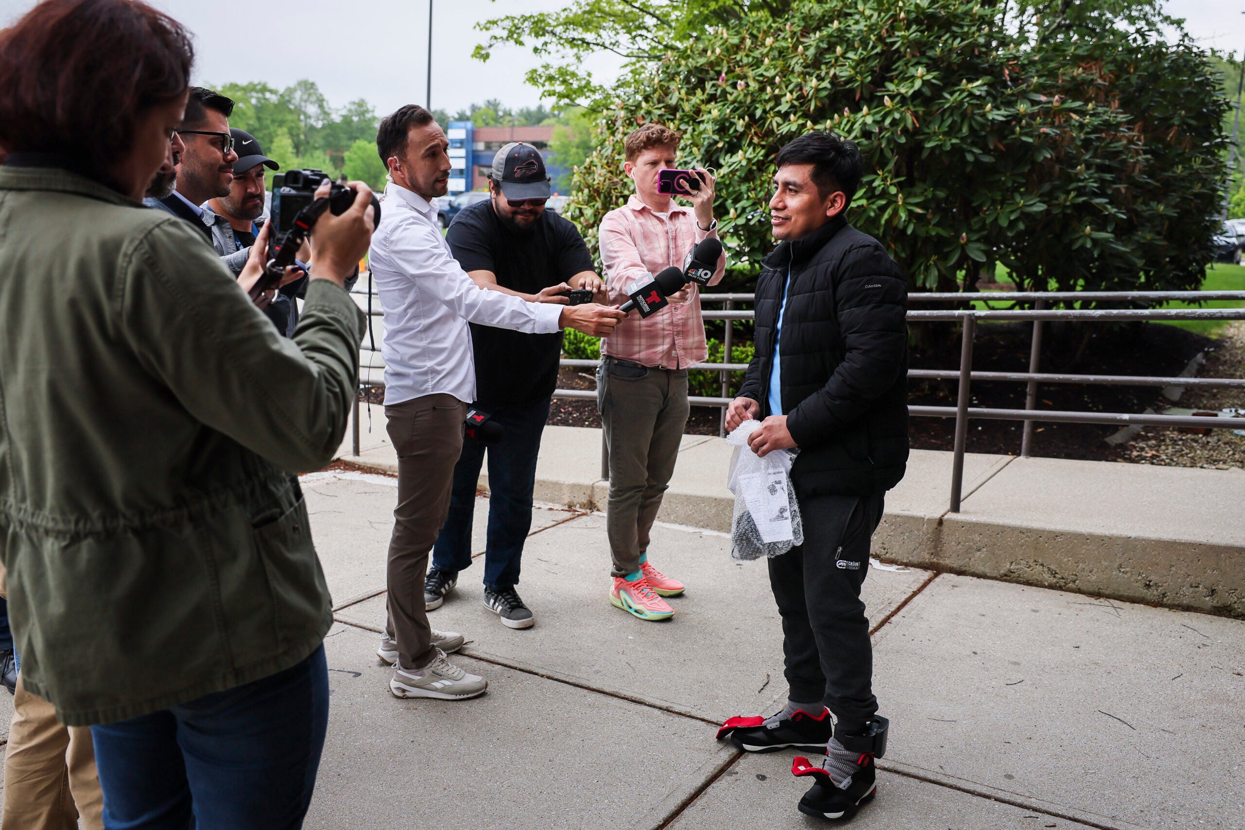 Méndez was released Thursday from Suffolk County Jail in New Hampshire, but he still has to wear an ankle monitor.