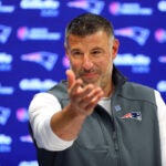 The NE Patriots held a mini rookie camp at the Gillette Stadium bubble. Coach Mike Vrabel spoke to the media beforerhand.