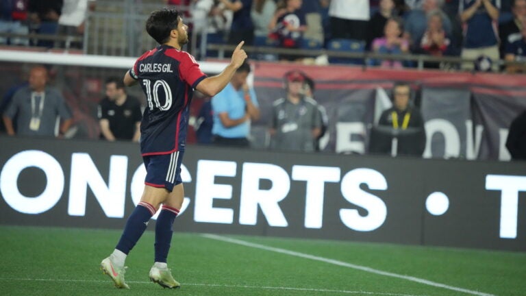 Carles Gil Revolution