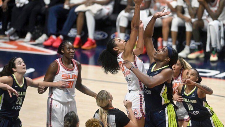 Connecticut Sun are struggling at start of rebuild with losses in 6 of first games