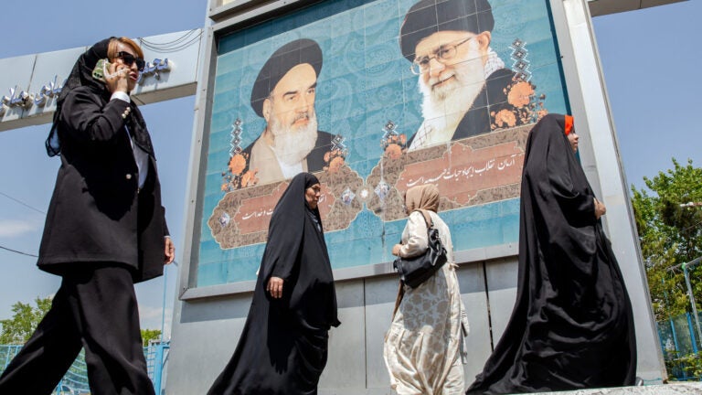 Israel assaults Iran’s capital with explosions booming throughout Tehran Israel assaults Iran’s capital with explosions booming throughout Tehran