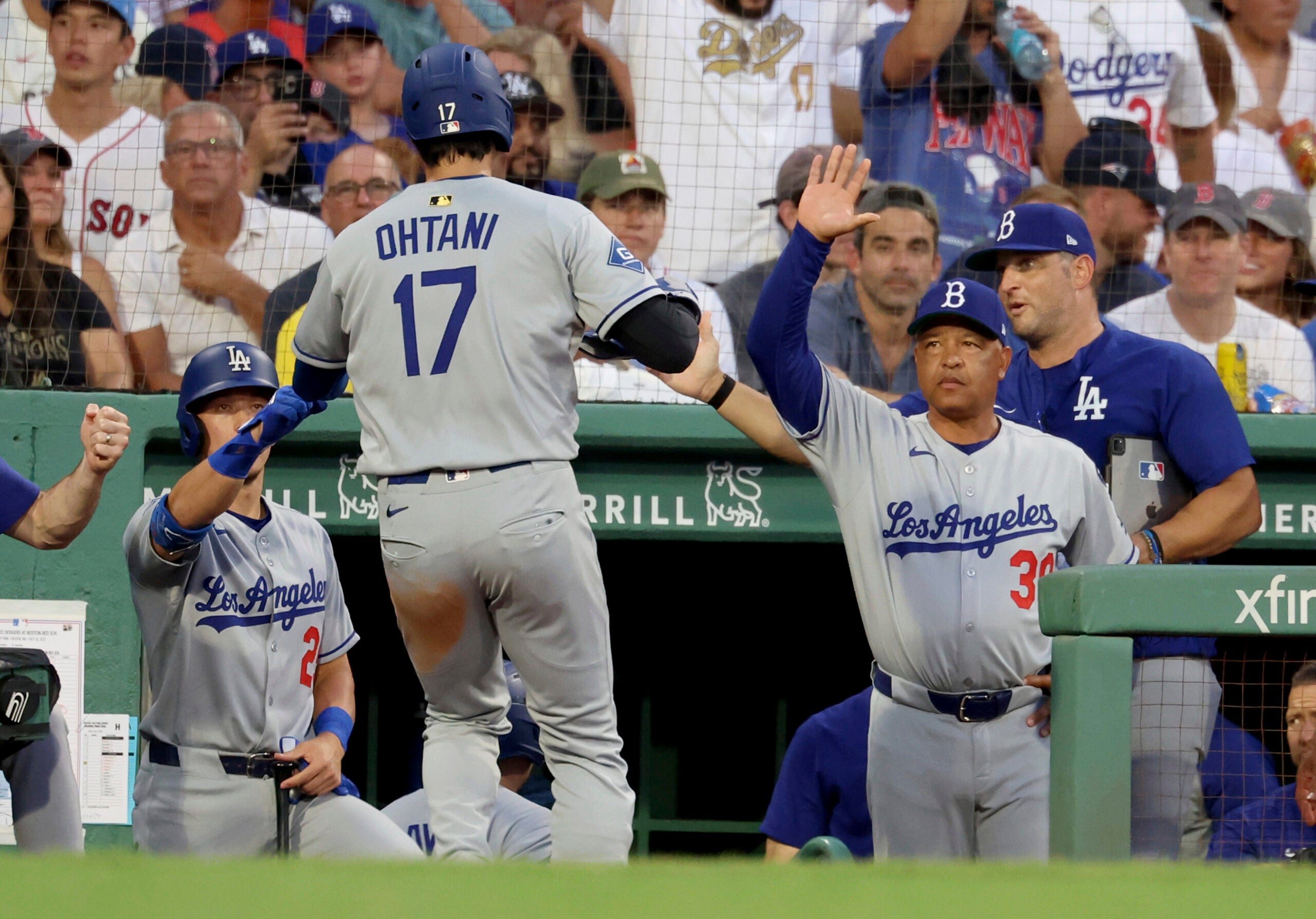 Dodgers beat Red Sox 5-2 as Teoscar Hernandez homers