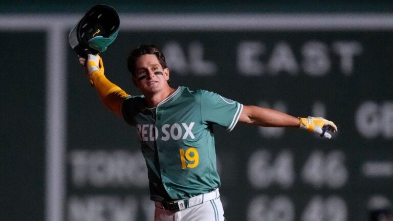 Red Sox' Roman Anthony records first career walk-off hit, seals extra-inning victory over Astros