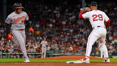 Orioles blow late lead, then beat Red Sox 4-3 in 11