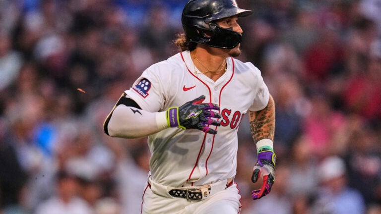 Red Sox ride Duran HR, strong outing from Bello to 6th straight win, beating Royals 8-5