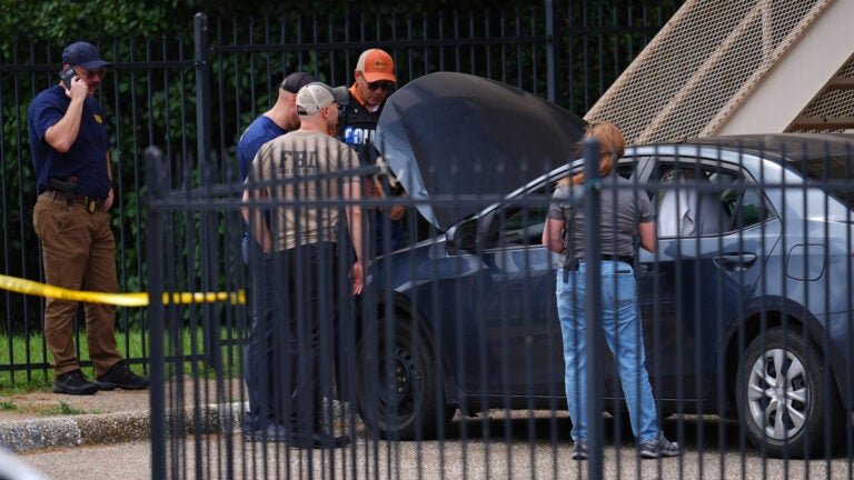 2 detainees killed, another critically injured in Dallas ICE facility