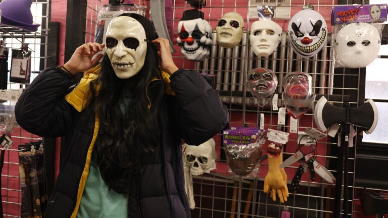 Boston bartenders share their wildest Halloween 'horror stories'