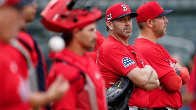 Report: Jason Varitek to remain on Red Sox' coaching staff