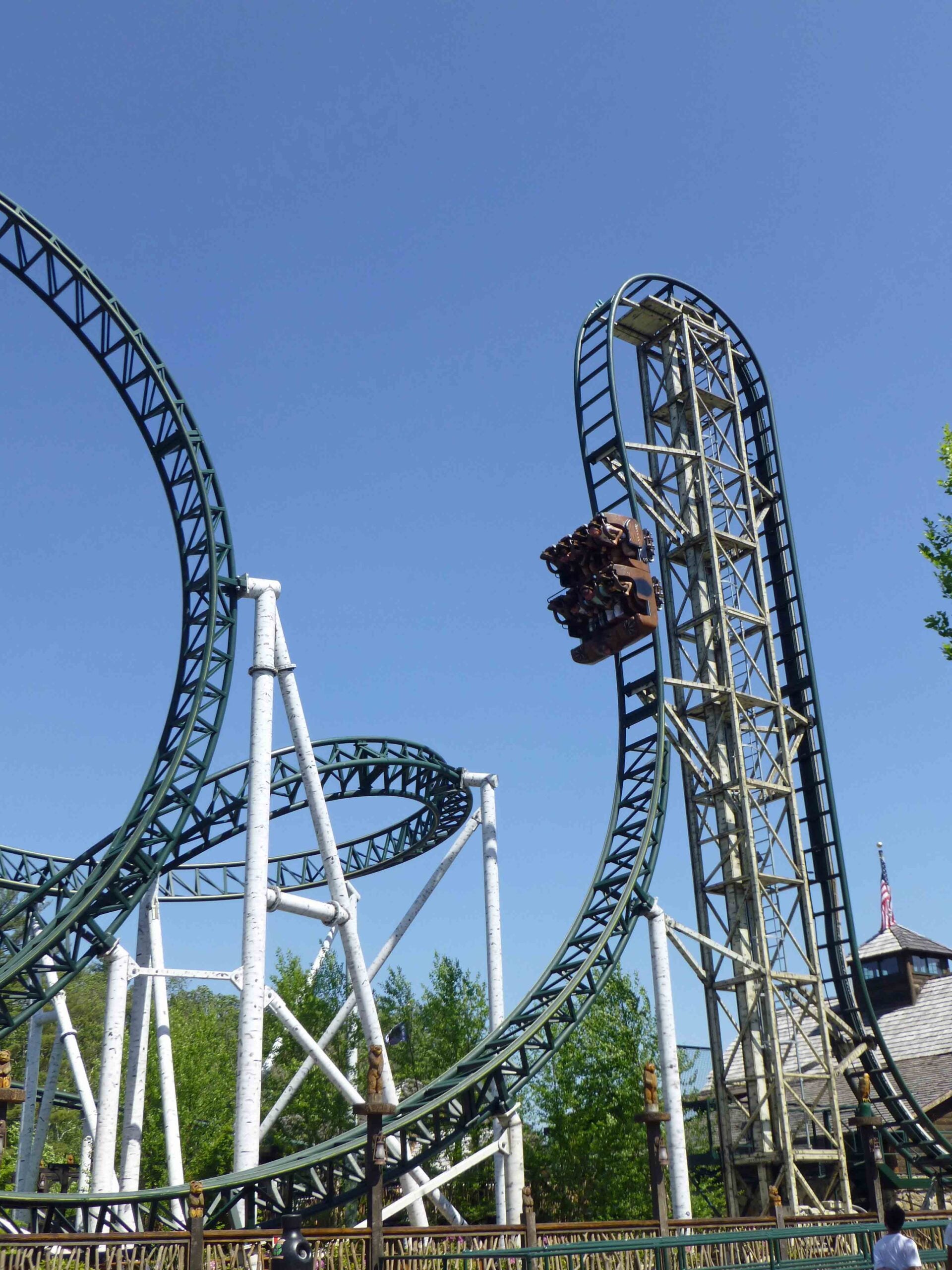 People keep getting stuck on Canobie Lake Park rides