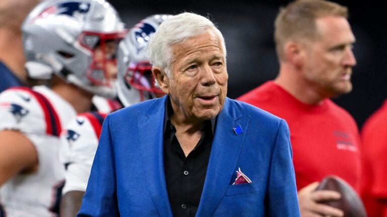 Patriots owner Robert Kraft nominated for induction into Pro Football Hall of Fame