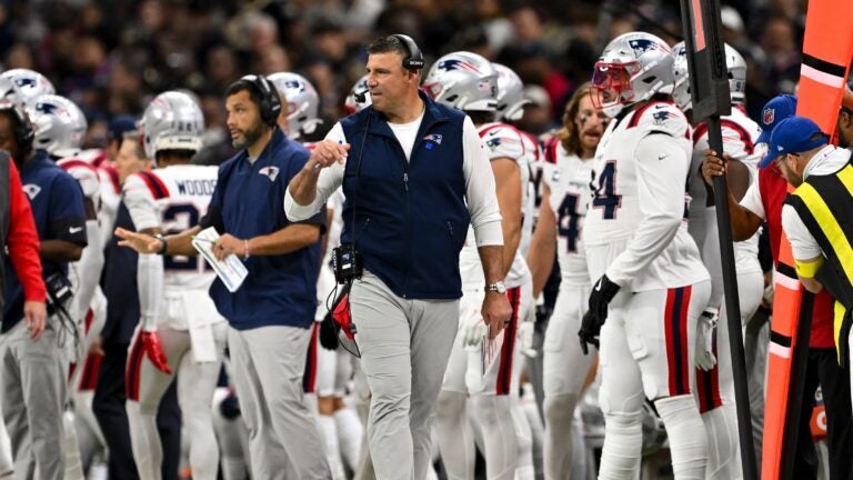 Patriots assistants point to Mike Vrabel's value on family for why they joined him in New England