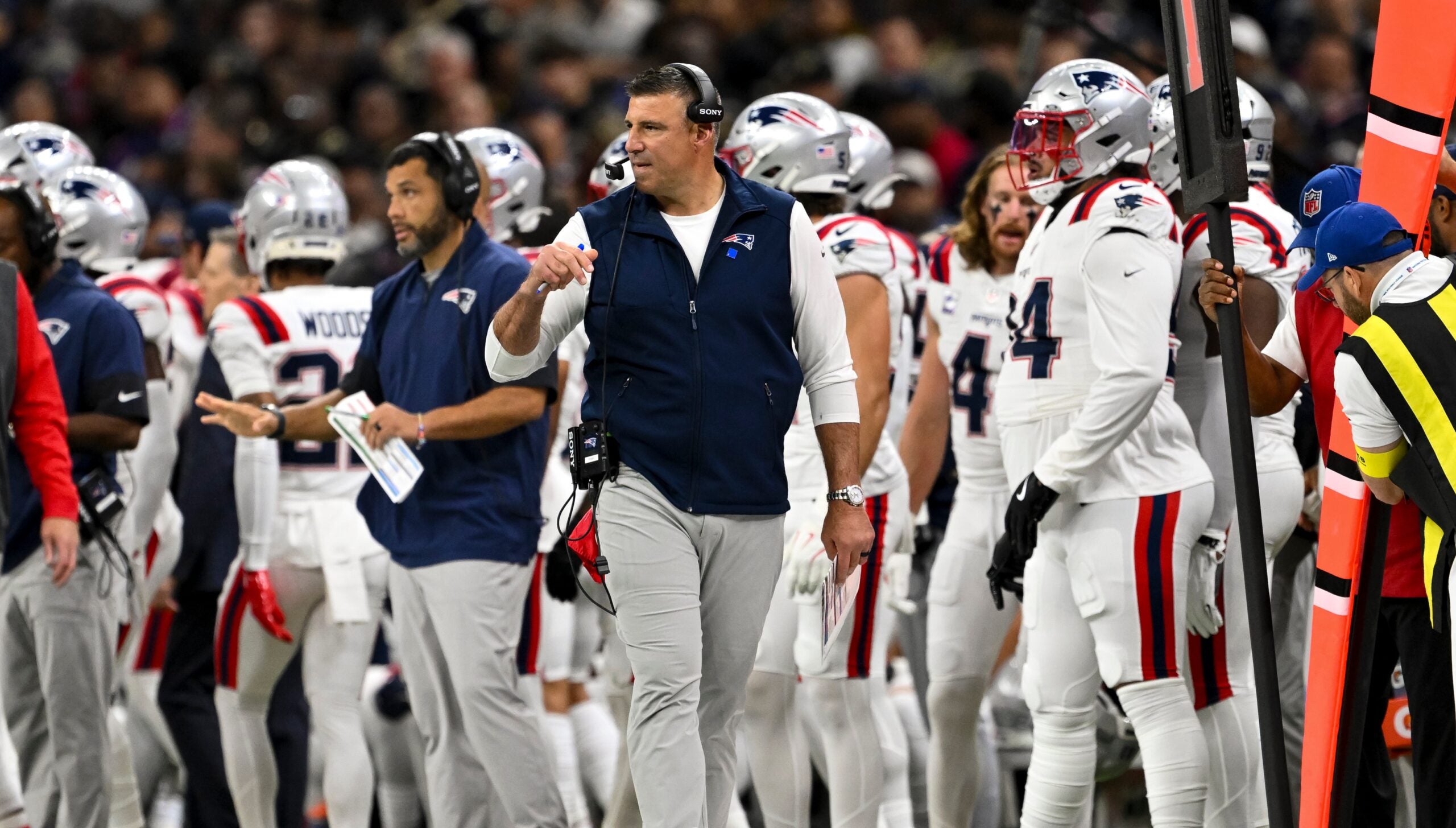 Patriots assistants point to Vrabel's value on family for why they joined  him