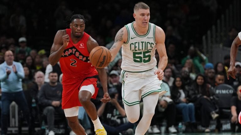 Celtics reportedly exercise team option for 2024 1st-round pick Baylor Scheierman