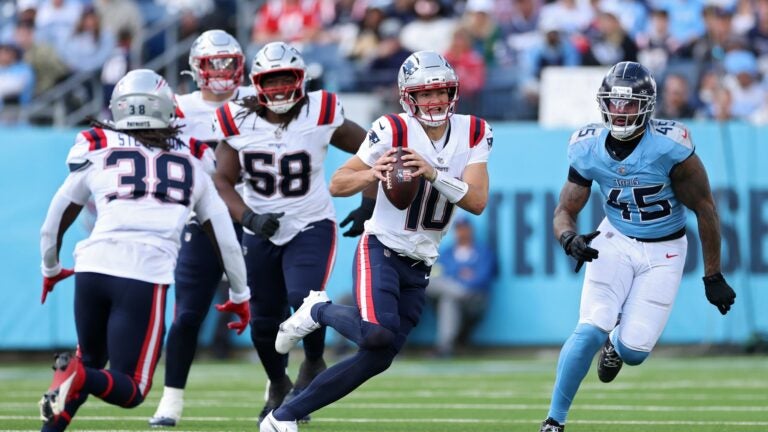 NASHVILLE, TENNESSEE - OCTOBER 19: Drake Maye #10 of the New England Patriots carries the ball against the Tennessee Titans during the second half of the game at Nissan Stadium on October 19, 2025 in Nashville, Tennessee.