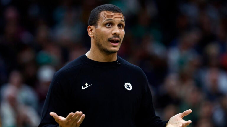 এই বছর Celtics ট্যাঙ্কিং সম্পর্কে জিজ্ঞাসা করা হলে Joe Mazzulla প্রত্যাশিত প্রতিক্রিয়া পেয়েছেন এই বছর Celtics ট্যাঙ্কিং সম্পর্কে জিজ্ঞাসা করা হলে Joe Mazzulla প্রত্যাশিত প্রতিক্রিয়া পেয়েছেন