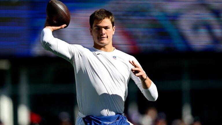 FOXBOROUGH, MASSACHUSETTS - OCTOBER 26: Drake Maye #10 of the New England Patriots warms up prior to the game against the Cleveland Browns at Gillette Stadium on October 26, 2025 in Foxborough, Massachusetts