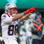 EAST RUTHERFORD, NEW JERSEY - DECEMBER 28: Efton Chism III #86 of the New England Patriots reacts during the first quarter against the New York Jets at MetLife Stadium on December 28, 2025 in East Rutherford, New Jersey.