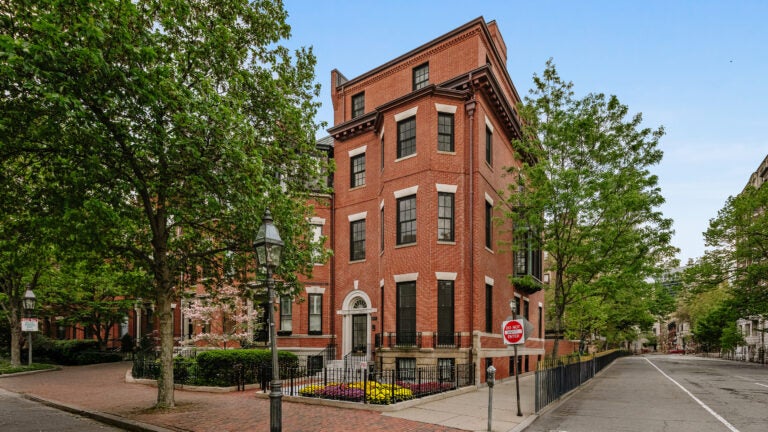 Kroger interim CEO Ron Sargent buys former Celtics co-owner Steve Pagliuca's Back Bay mansion