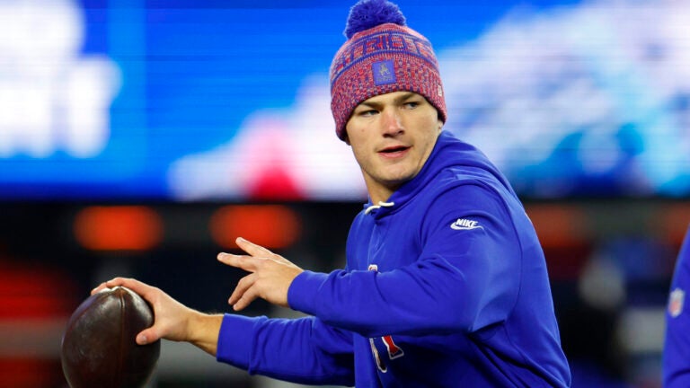 Drake Maye talks wife’s viral baking videos, pitching Boston to MLB free agents on WEEI