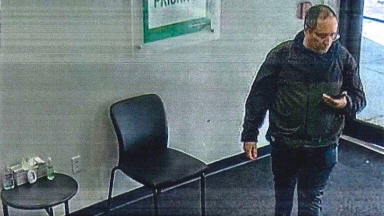 Trump suspends green card lottery program that let Brown University, MIT shootings suspect into U.S.