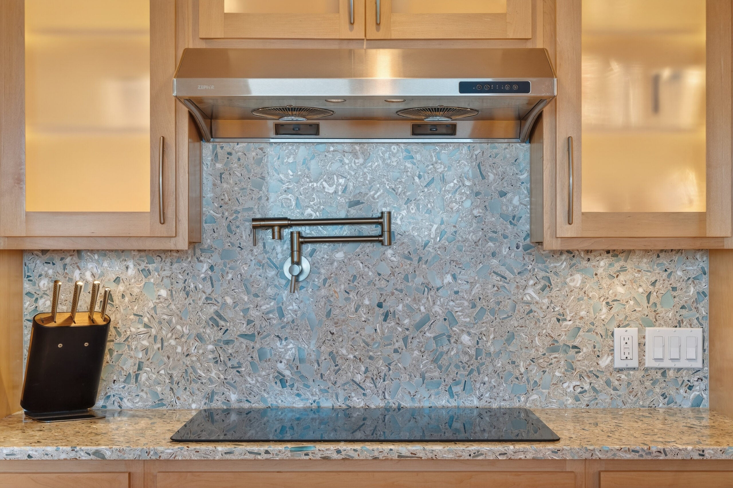 The former waterfront Maine home of Gov. Ken Curtis lists for $4M插图3