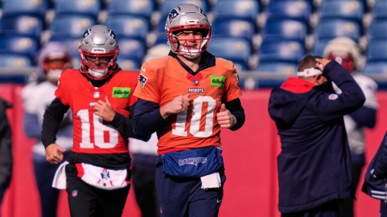 Drake Maye aims to do what Tom Brady couldn’t with the Patriots: win a playoff game in Denver