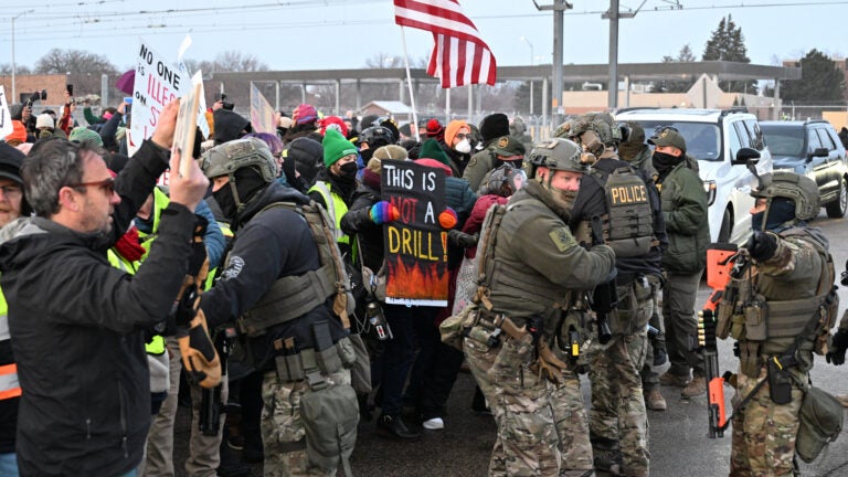 Anti-ICE protesters assemble across the US after shootings in Minneapolis and Portland, Oregon插图