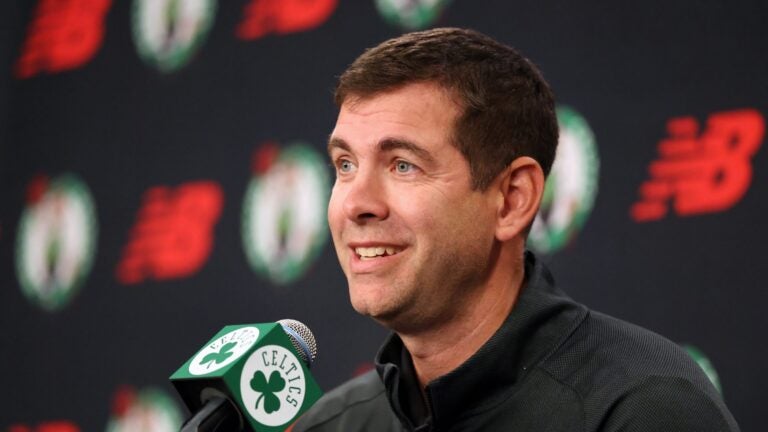 NBA insider: Celtics going to be ‘aggressive’ on trade market, looking to possibly add a ‘big-time’ center插图 NBA insider: Celtics going to be ‘aggressive’ on trade market, looking to possibly add a ‘big-time’ center插图