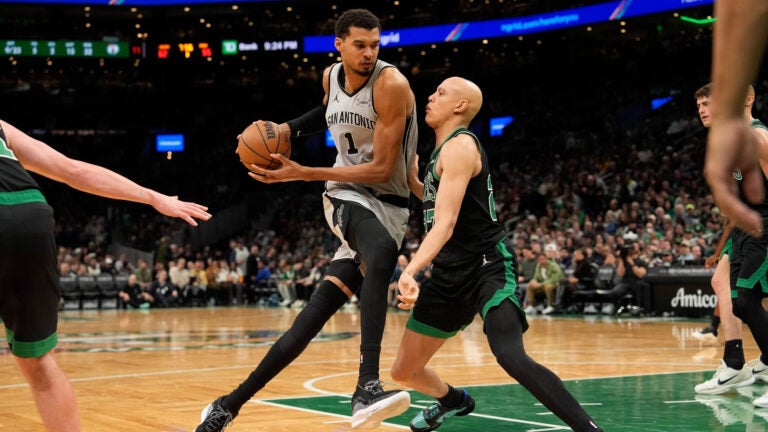 Victor Wembanyama dominates as Celtics fall narrowly to Spurs: 7 takeaways插图 Victor Wembanyama dominates as Celtics fall narrowly to Spurs: 7 takeaways插图