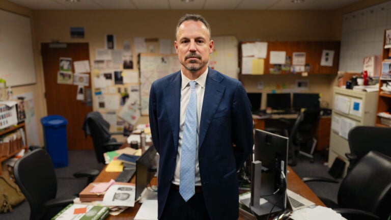 6 federal prosecutors in Minn. quit over push to investigate ICE shooting victim's widow