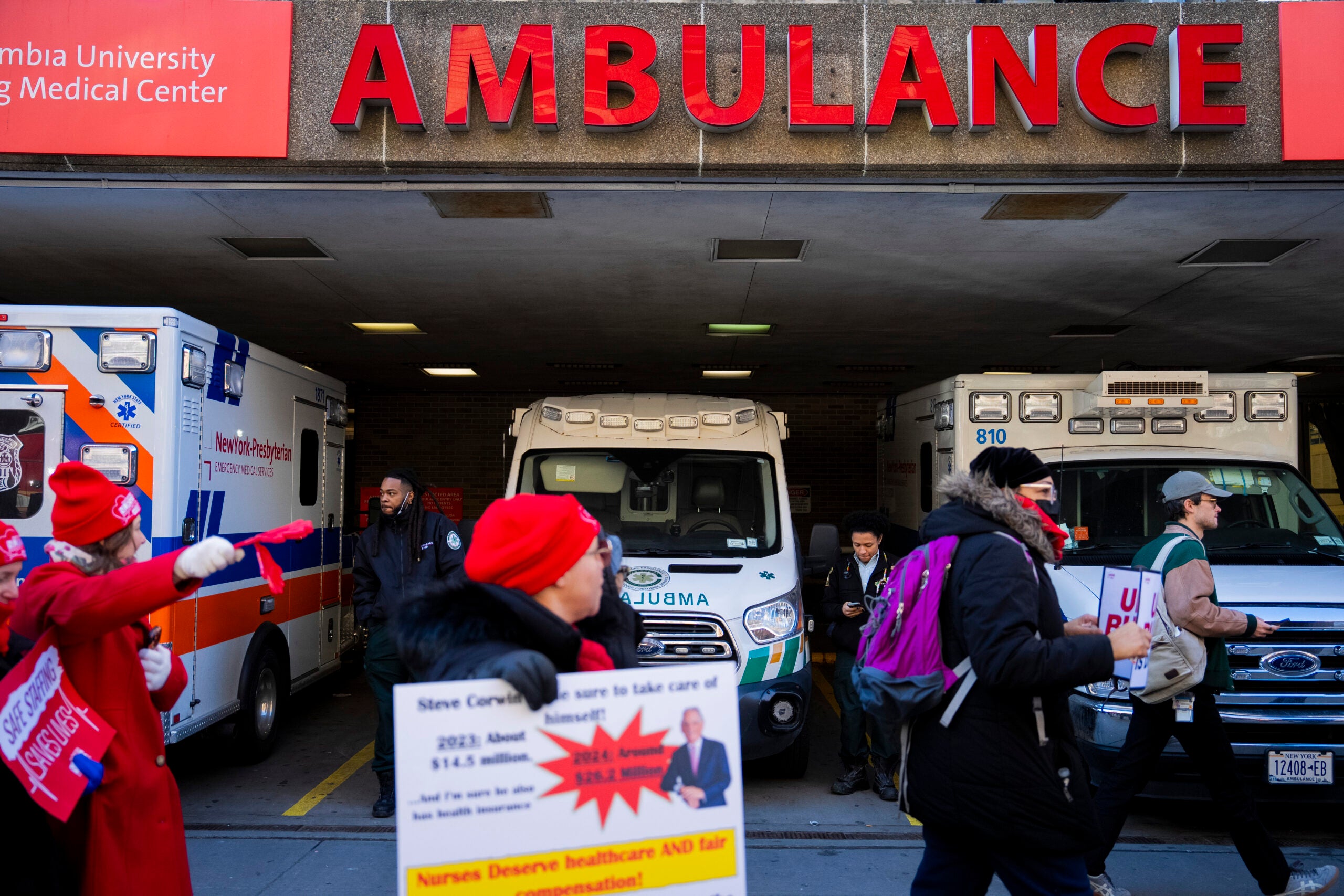 boston.com - New York Times Service - Nearly 15,000 nurses go on strike at major New York City hospitals