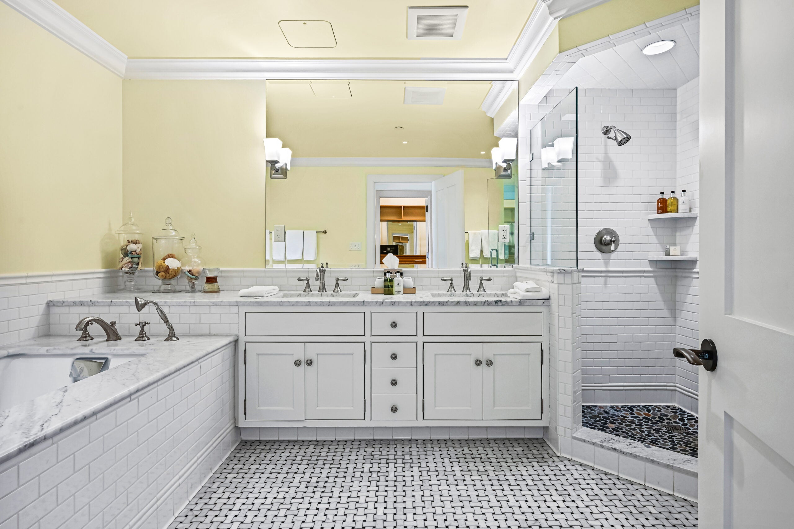 $20M penthouse at Taylor Swift’s rumored wedding venue hits market插图6