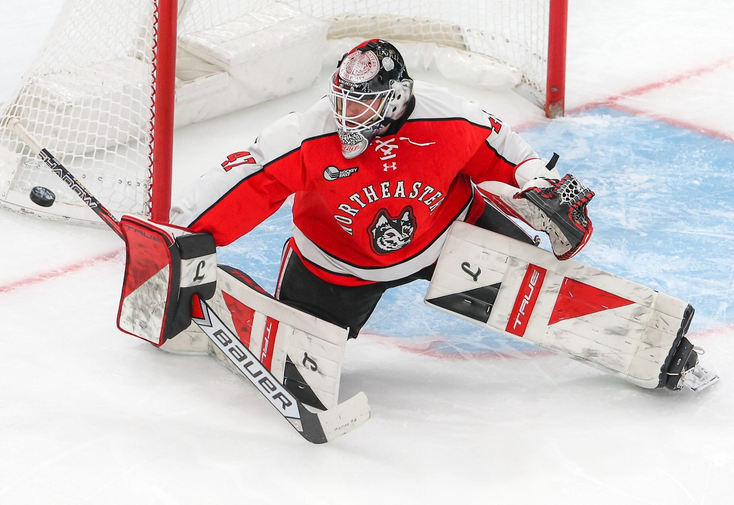 In a tense battle throughout, BU bests Northeastern in a shootout to advance to Beanpot final vs. BC插图4