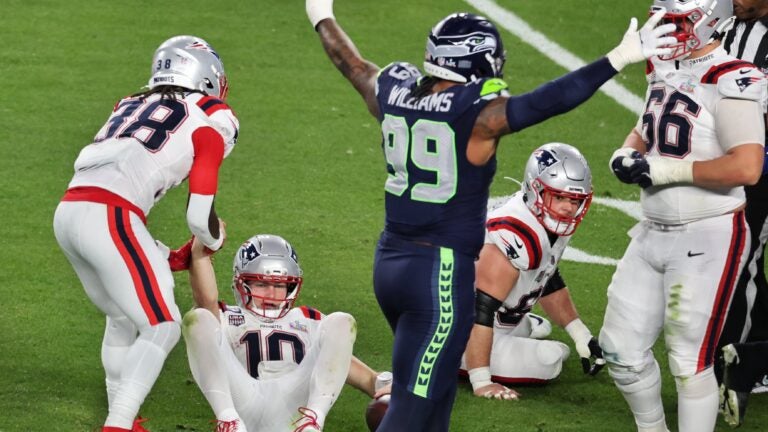 The Patriots didn’t finish the way their 2001 ancestors did. Let’s hope they don’t produce a similar follow-up season, either.插图