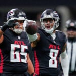 Atlanta Falcons tight end Kyle Pitts Sr. (8) reacts after a reception in the first half of an NFL football game against the New Orleans Saints, Sunday, Jan. 4, 2026, in Atlanta.