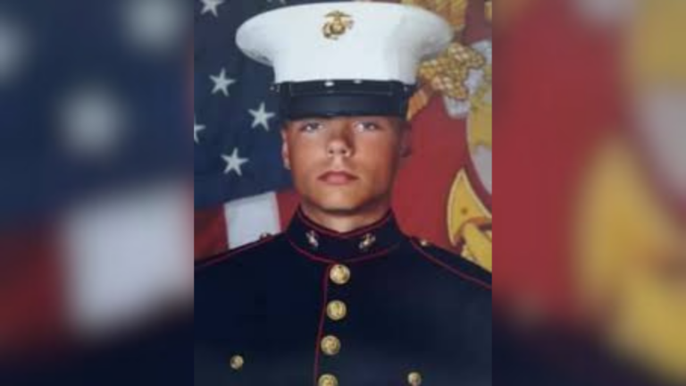 Mass. lowers flags to half-staff in honor of fallen soldier Robert Arnold插图