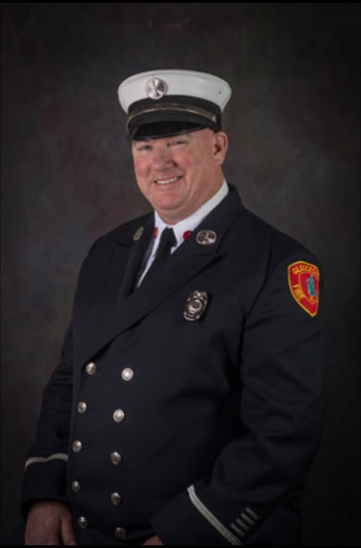 Retired Gloucester firefighter dies days after being struck by Lowell police cruiser插图