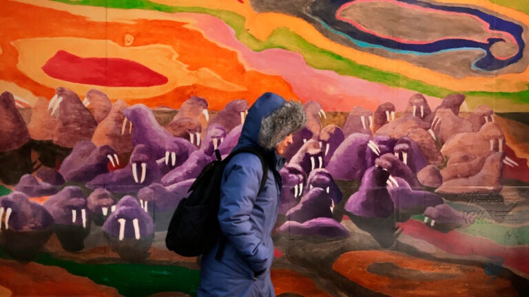 Boston meteorologists say Monday’s storm is ‘trending toward a miss’