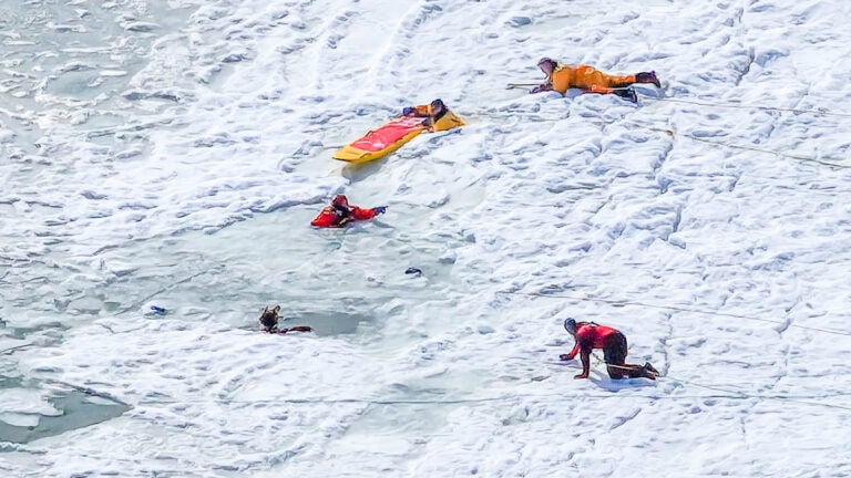 Woman found dead, search for husband suspended after couple falls through ice in Eastham, officials say插图