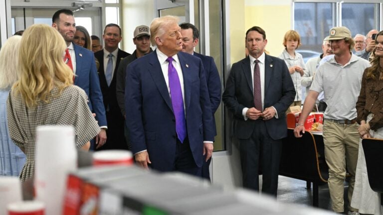 Trump visits Georgia, a target of his election falsehoods, as Republicans look for midterm boost插图 Trump