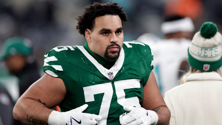 Alijah Vera-Tucker Patriots free agent signings