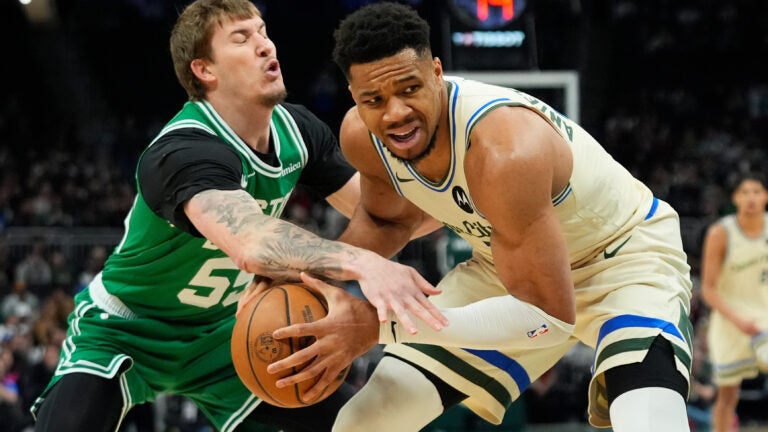 Celtics spoil Giannis Antetokounmpo’s return, beat Bucks 108-81 Celtics spoil Giannis Antetokounmpo’s return, beat Bucks 108-81