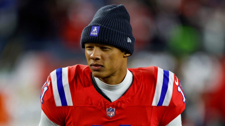 Patriots reportedly set to release QB Joshua Dobbs