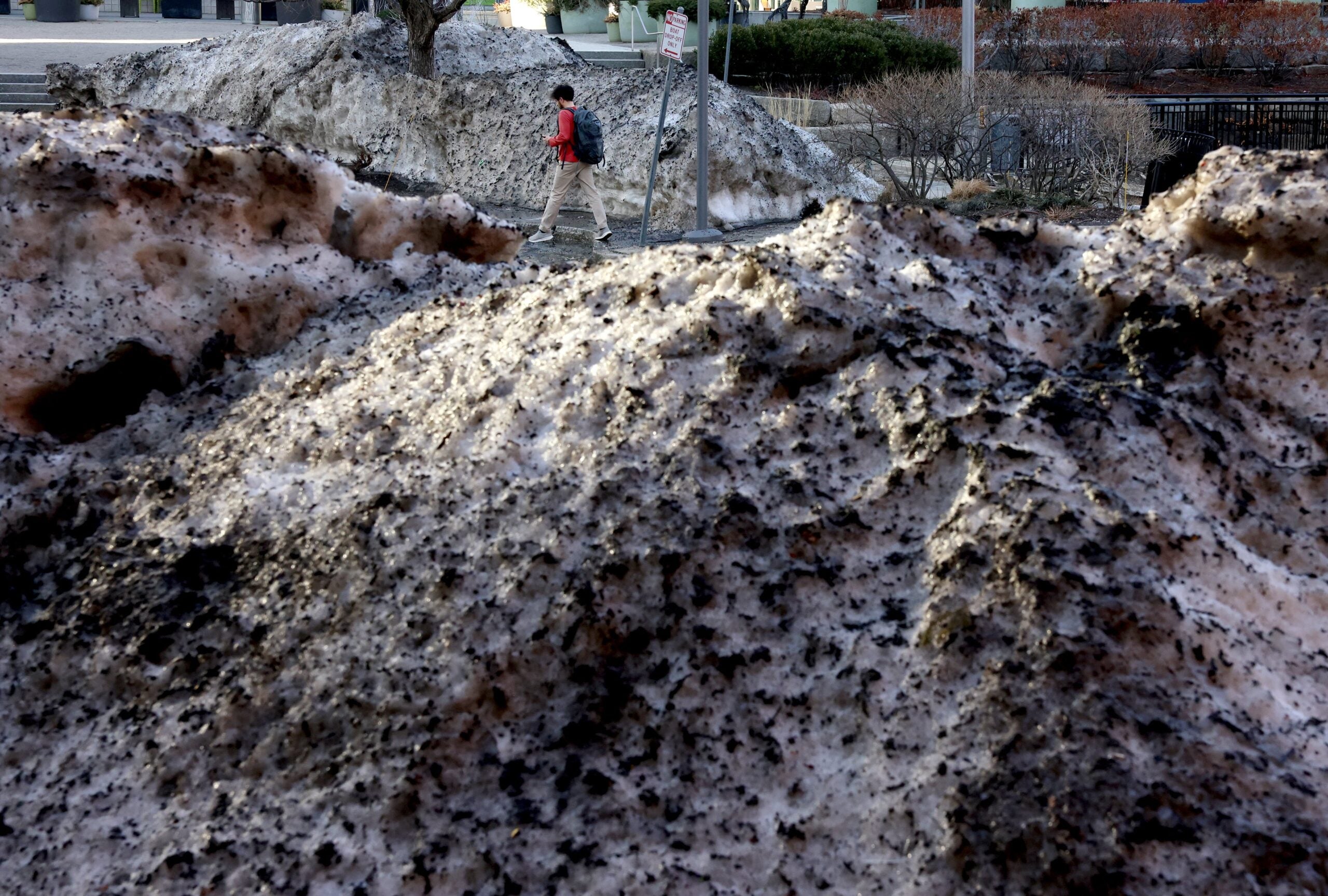 boston.com - The Boston Globe - 'That comes with a price tag': How snow removal is busting town budgets