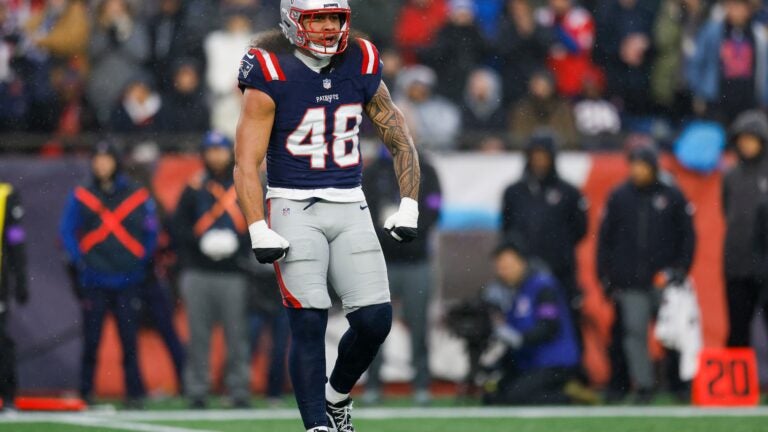 Patriots reportedly cut linebacker Jahlani Tavai