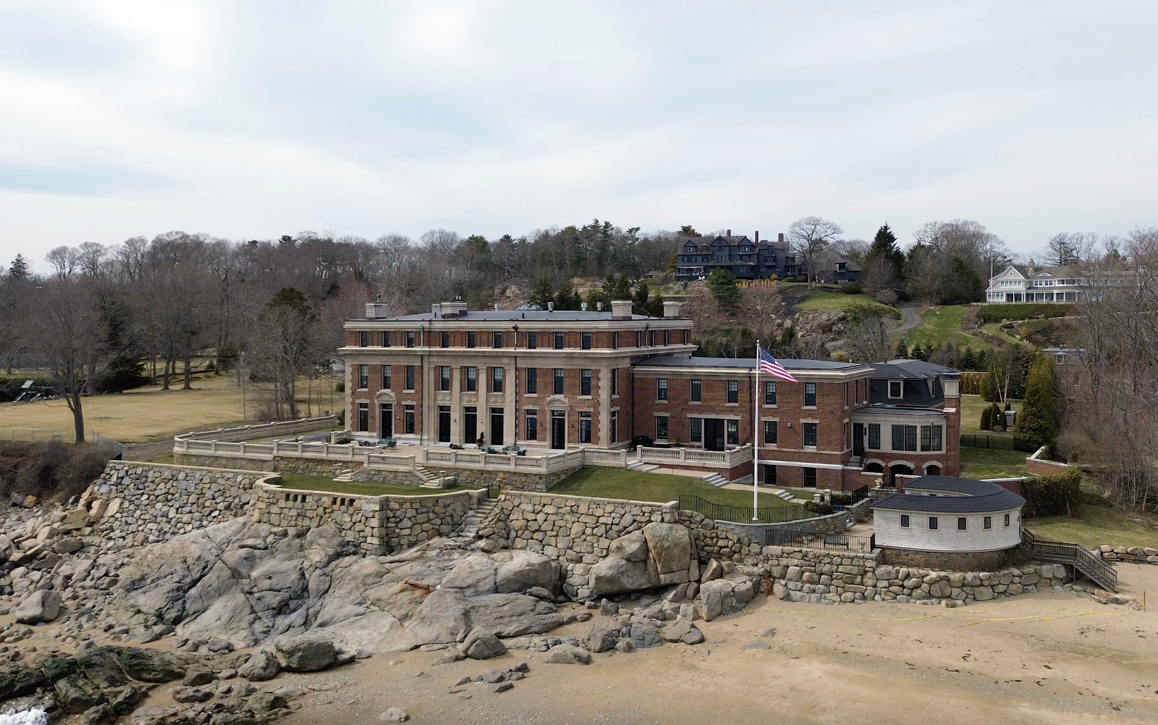 boston.com - Ross Cristantiello - What we know about the armed robbery of a massive Beverly mansion